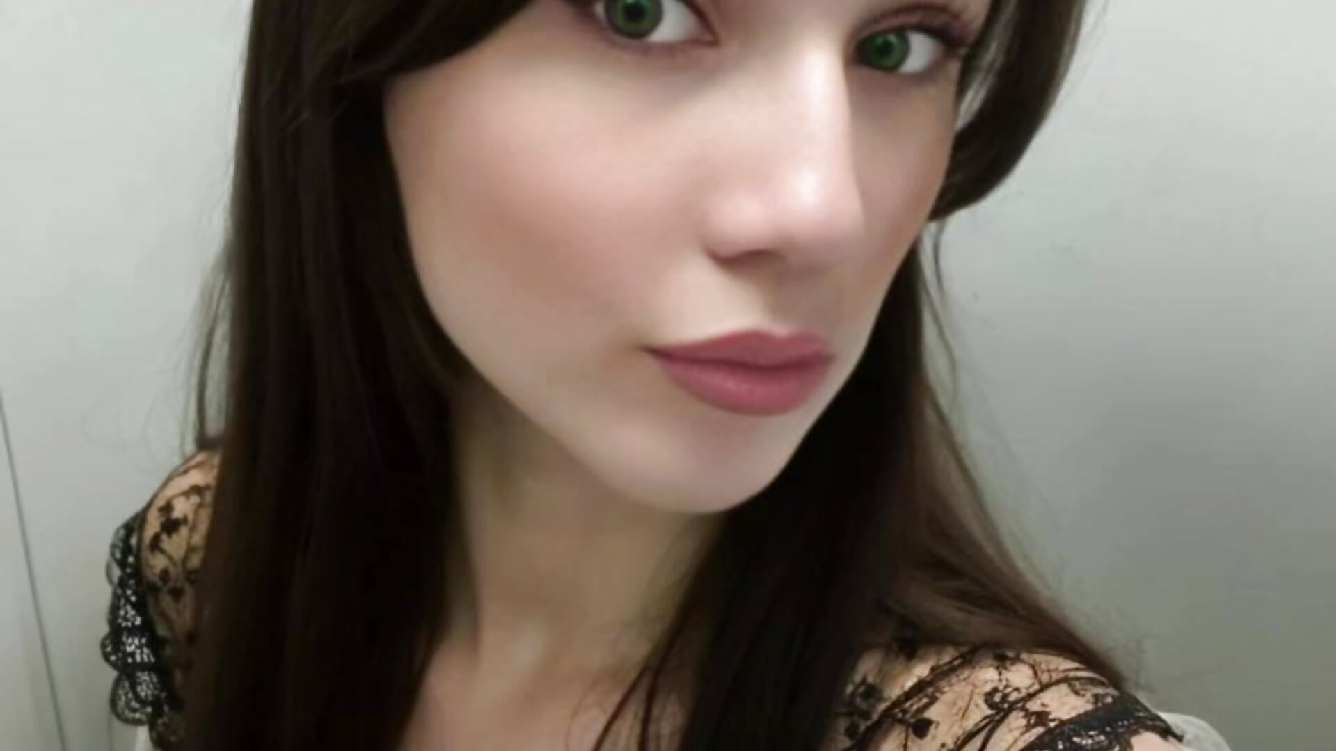 Like - video by DanetteGutta cam model