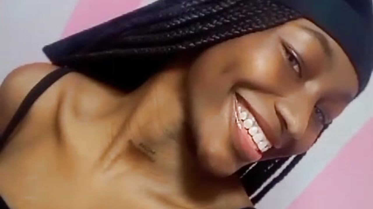 Kiss - video by meilybarbie cam model