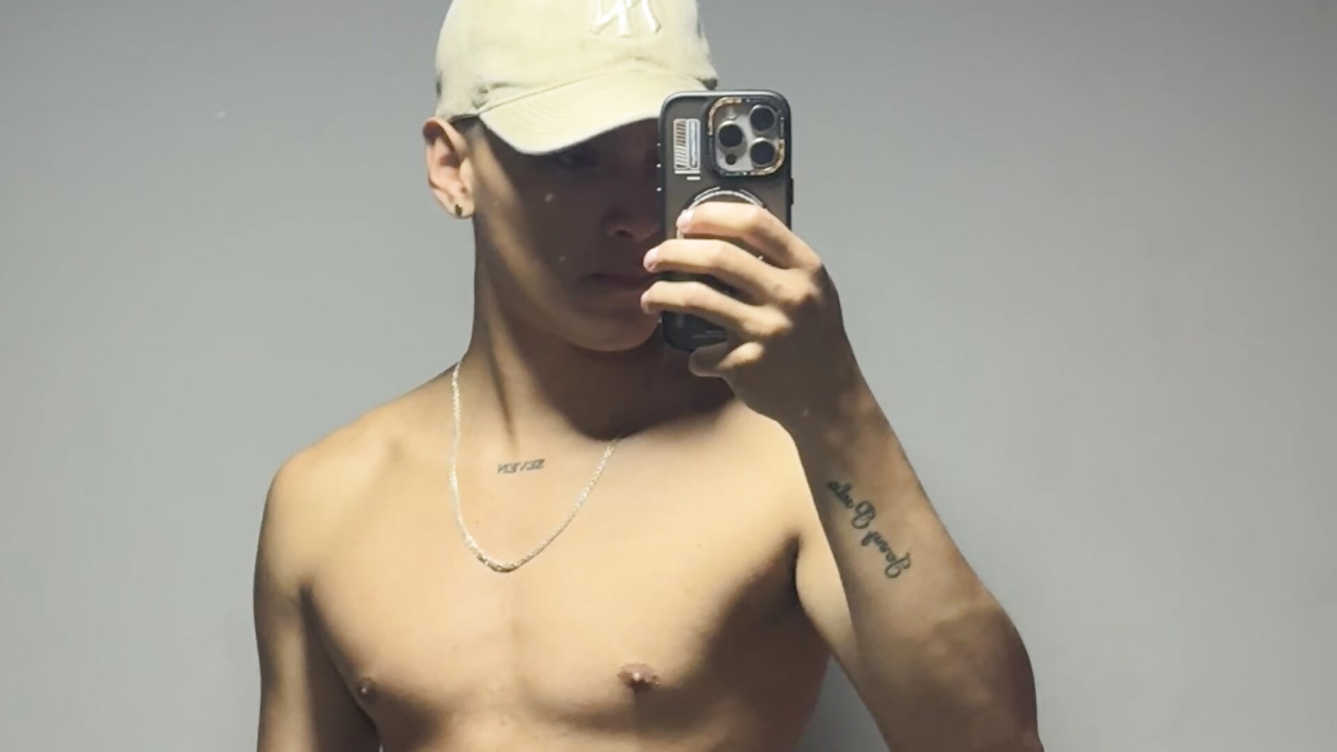 ⚽️ - video di nickk_boy modella di cam