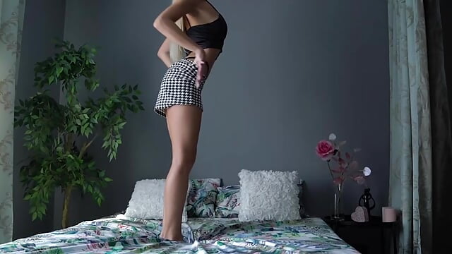 Full of  pleasure - video by SpicyPreggo cam model