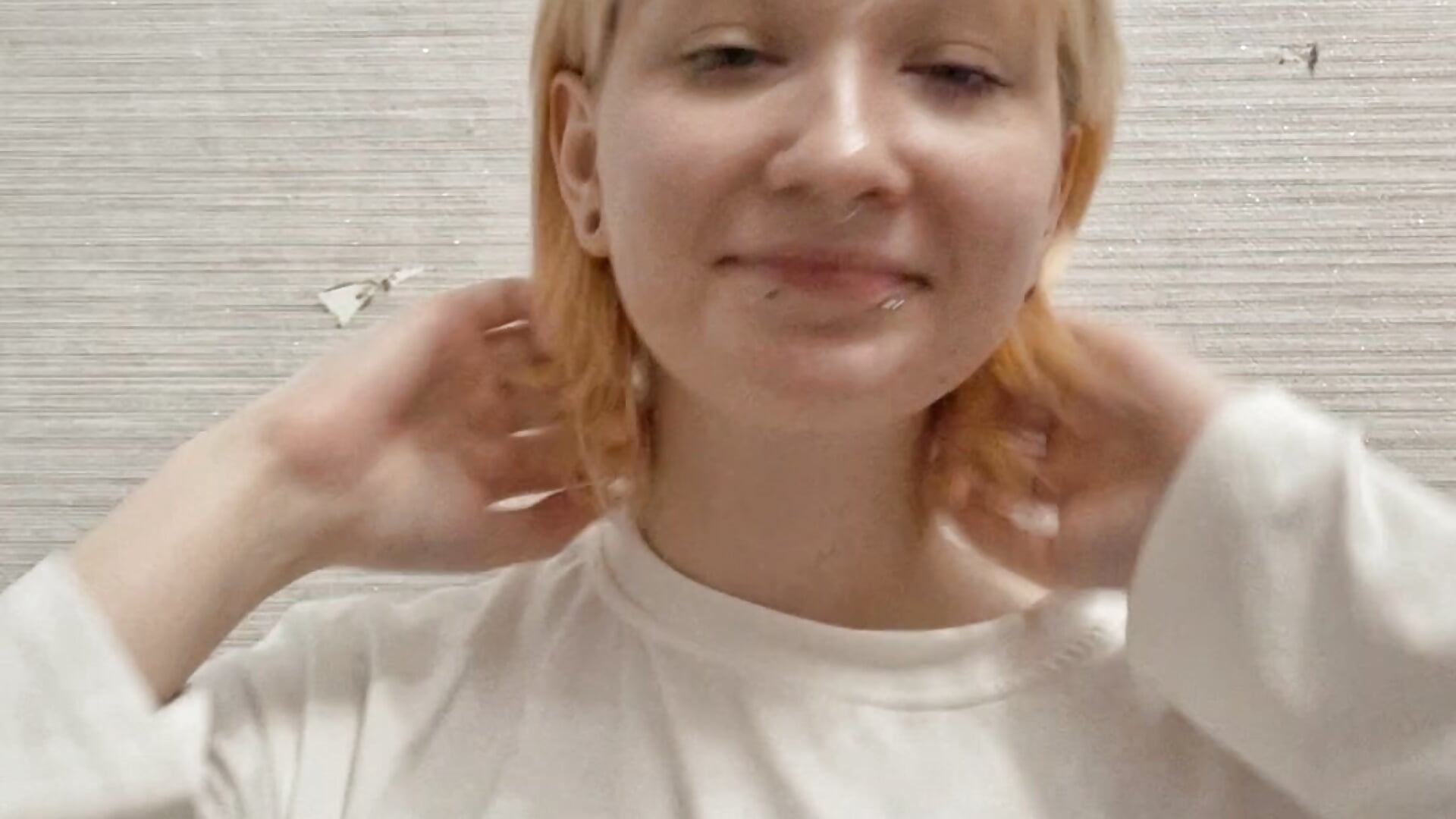 My style - video by AstraVale cam model