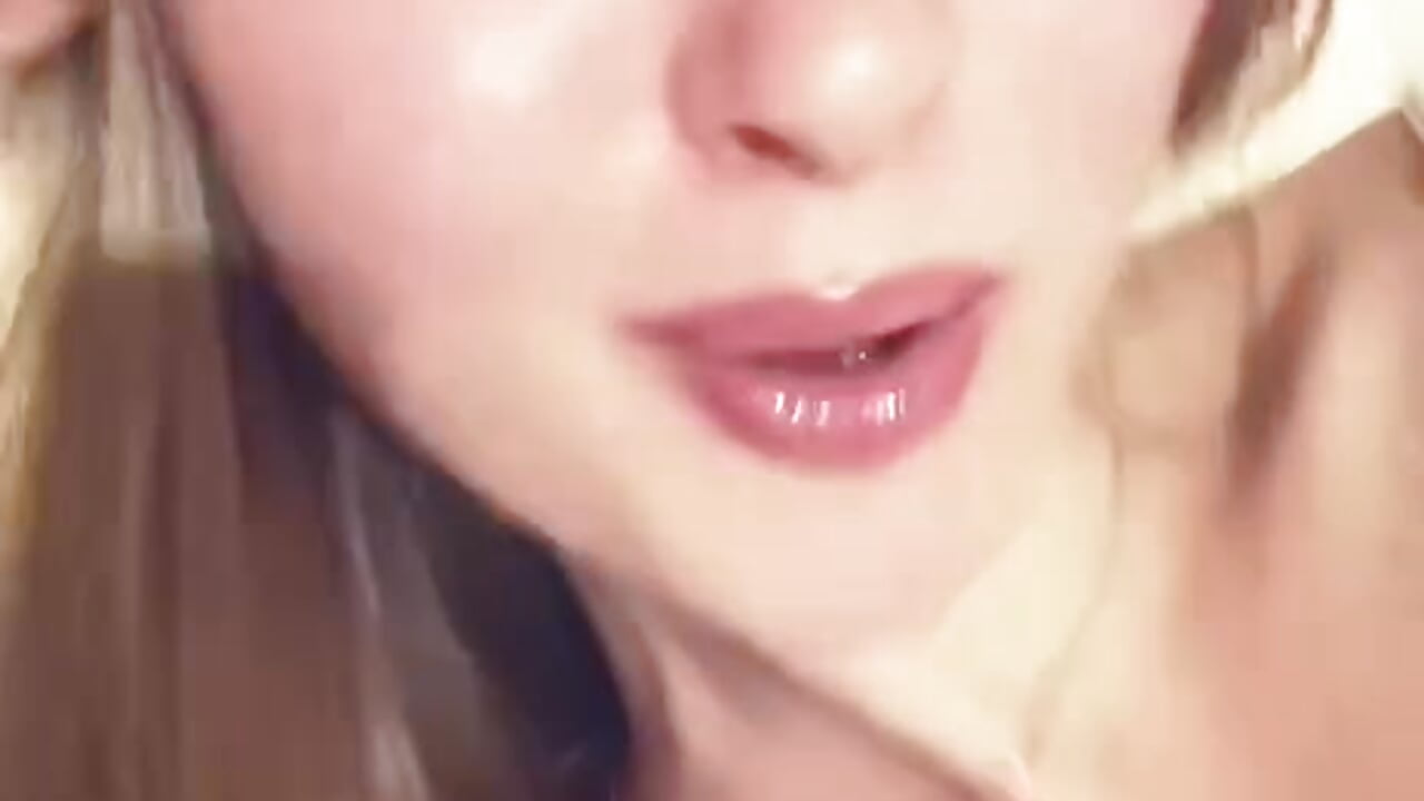 💅🏻💅🏻 - video by PennyManino cam model