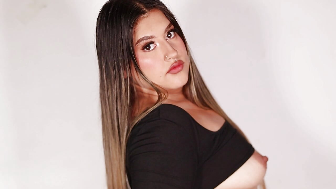 Sexy boobs - video by Anna_Torres cam model