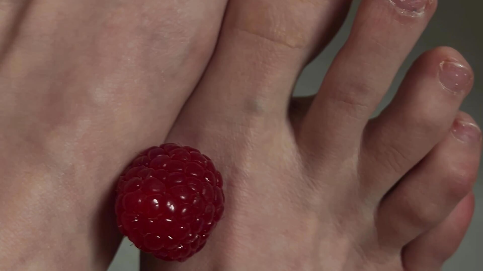 Feet - video by cute_cake cam model