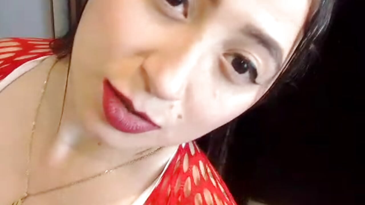 Red 🍒🥵 – видео вебкам-модели JuliethCruz_