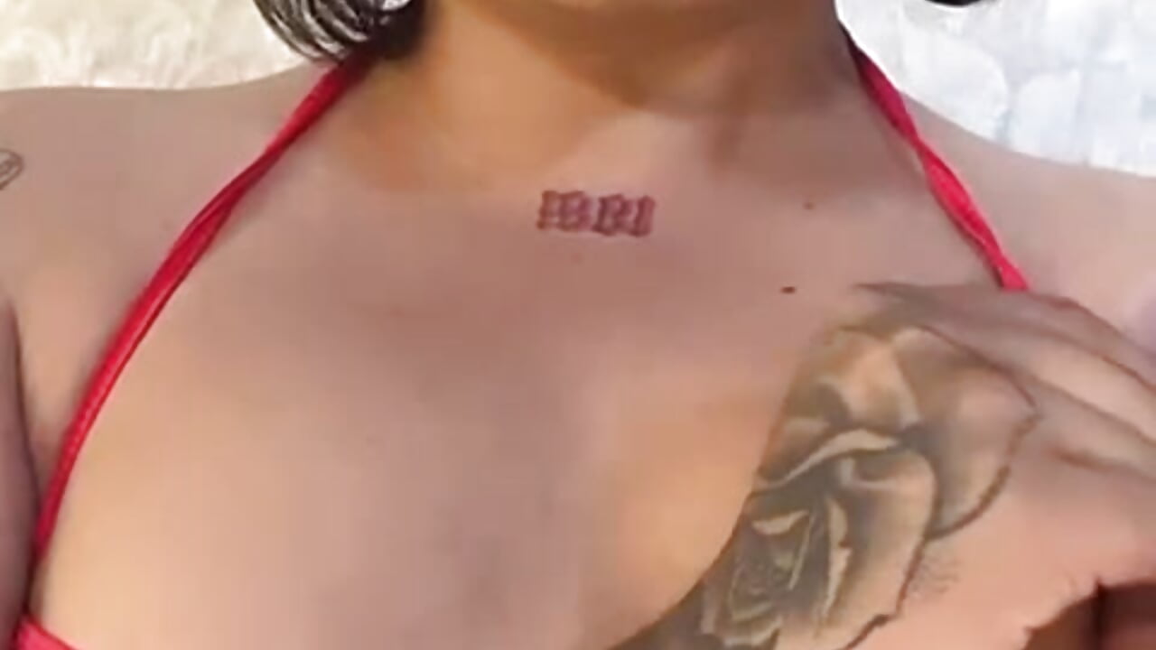 My pircings - vídeo de la modelo de cam xkaty_grey