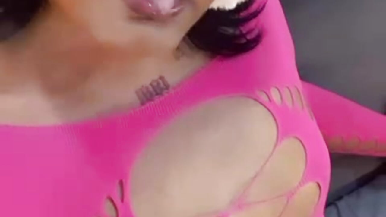 Cute for you!!  daddy 🌺 - video by xkaty_grey cam model