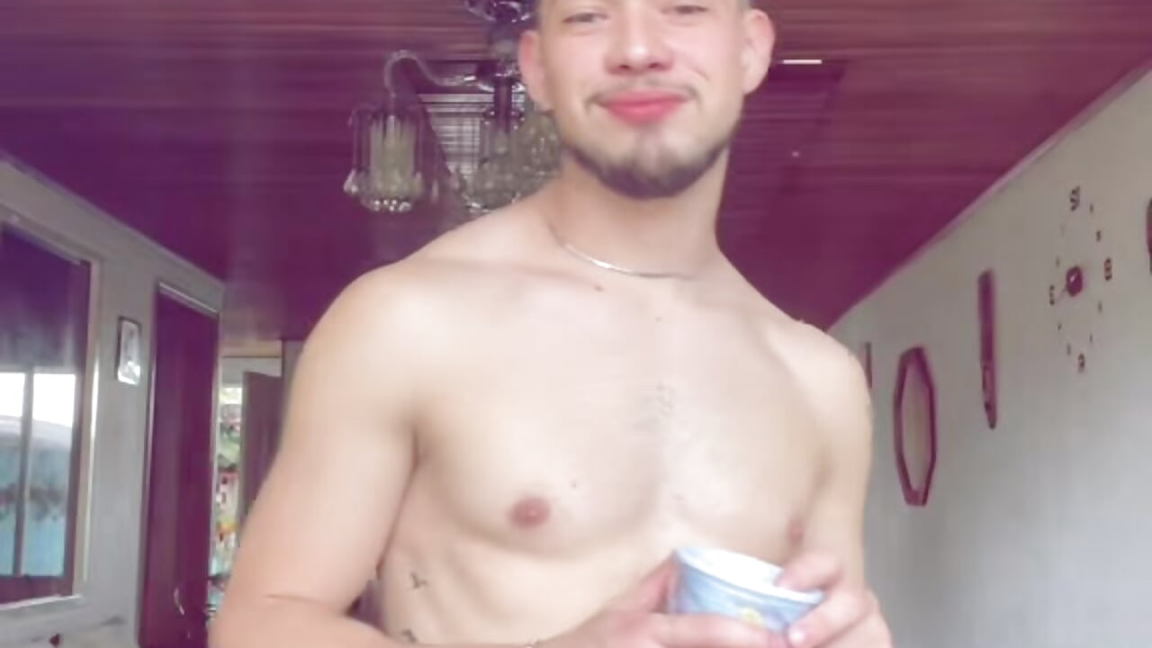 🎶🫠 - video by Leonardmoppet cam model