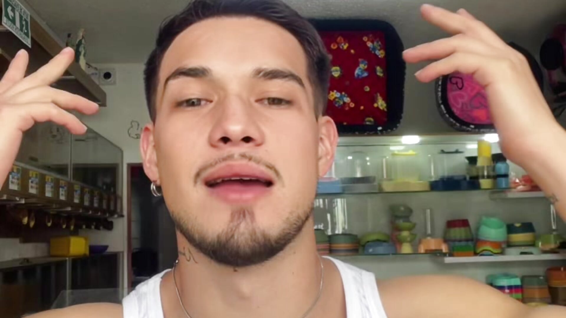 🎶 - video by Leonardmoppet cam model