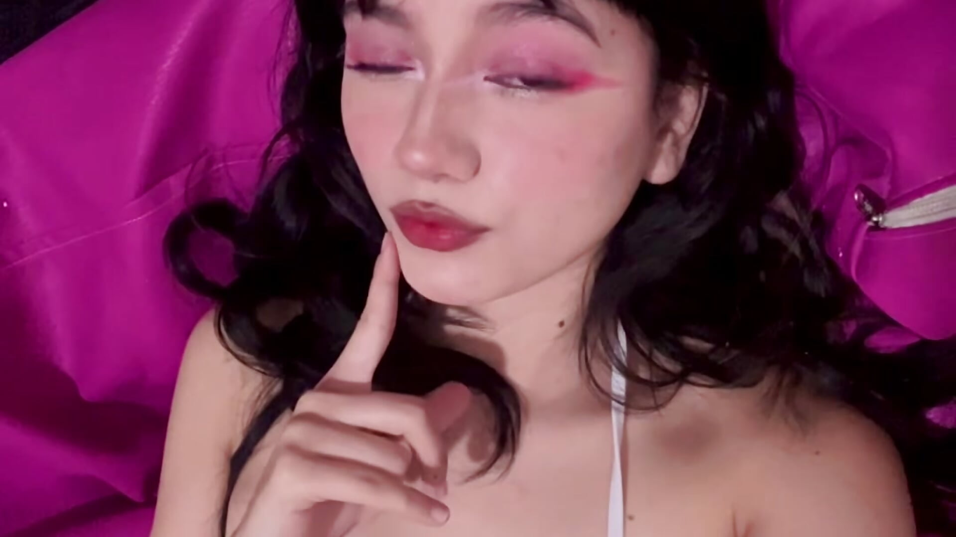 a9529ba031ff4fdf922f40b054fadb27 - video by AnaisXoXo cam model