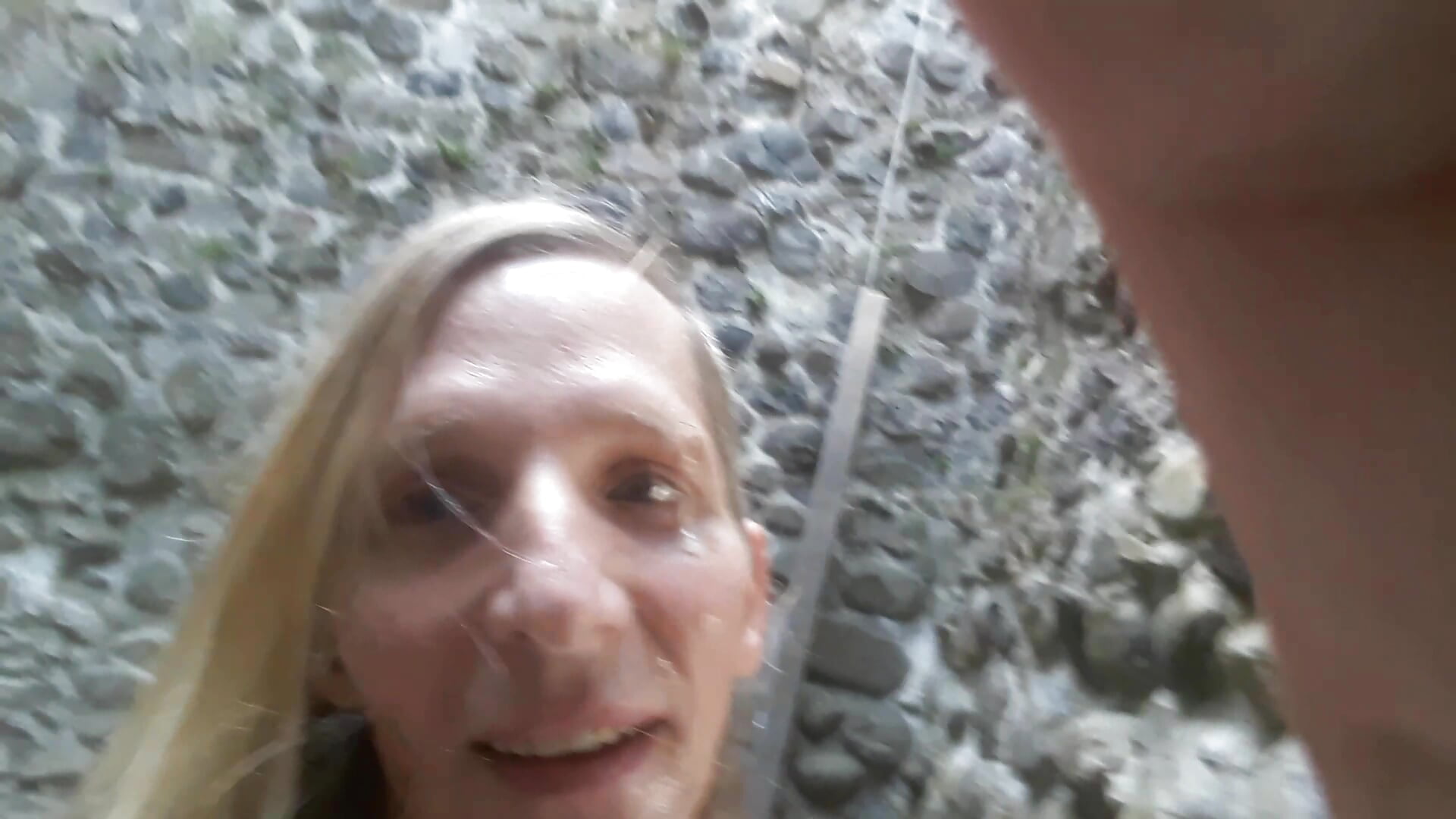 Pissen und Ergebnis des Userficks 12,04,22 - clip cu Cheryl_F model videochat