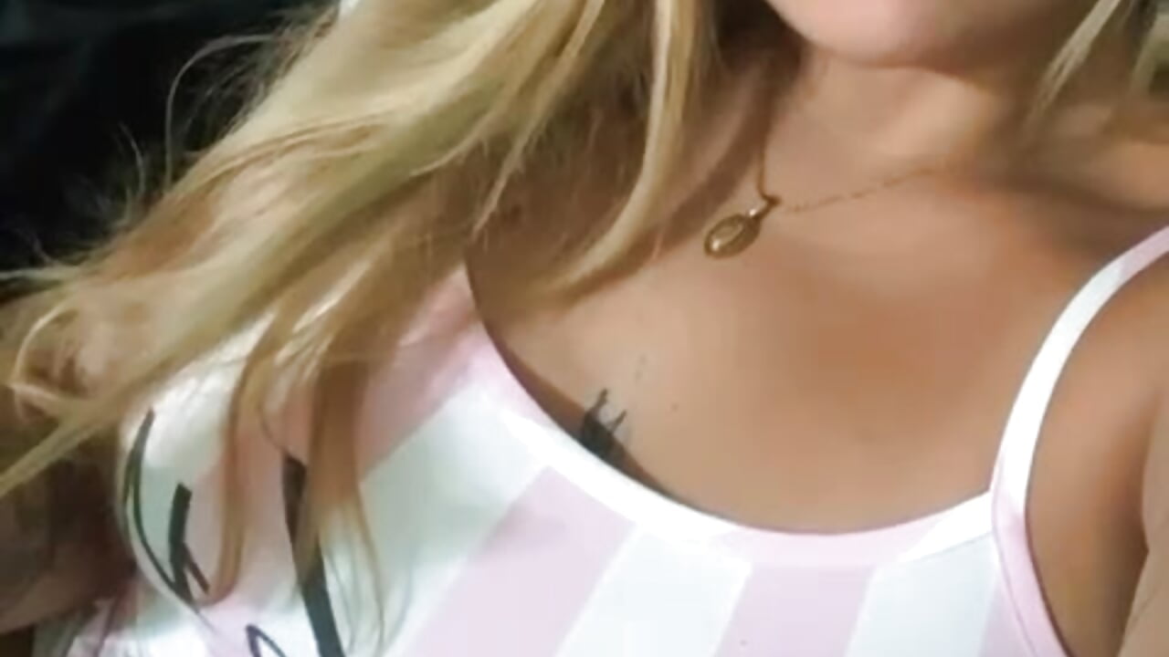 do you like my pajamas?💤😏– _Ninasanz kameramodell videója