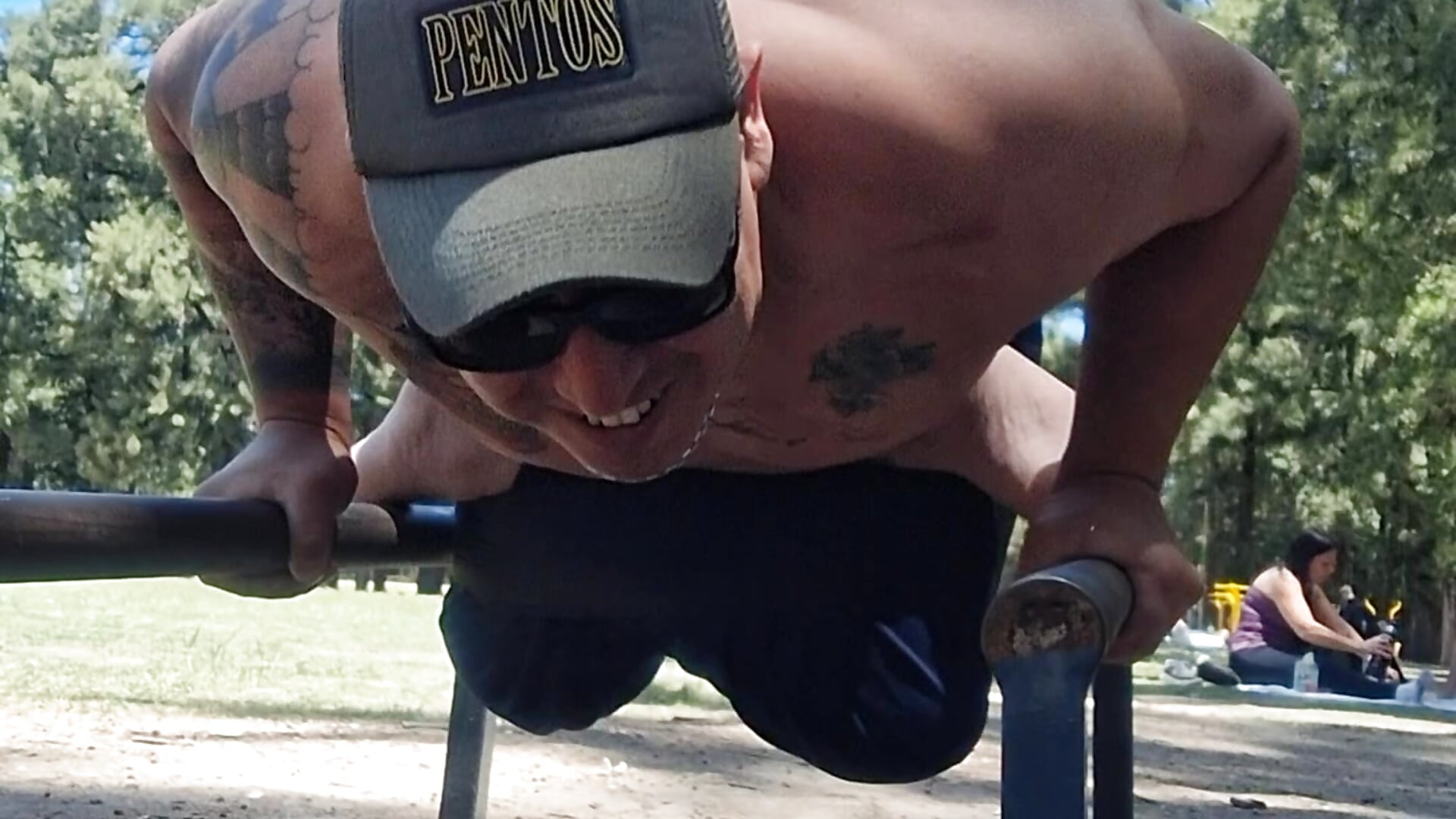 Transpirando un poco - video của người mẫu cam Rueditasss