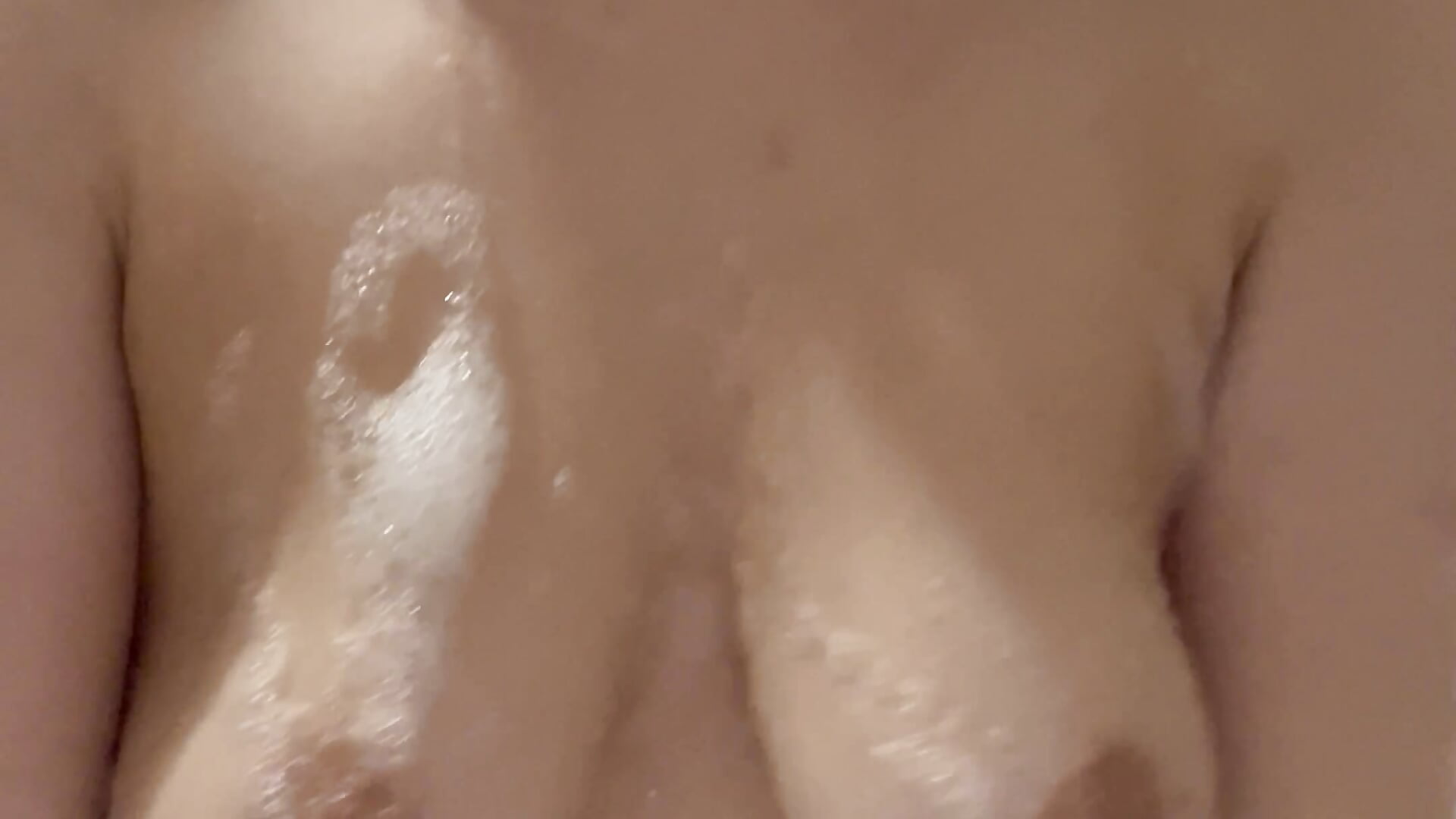 Look at how this foam sticks on my pussy💦🌫️