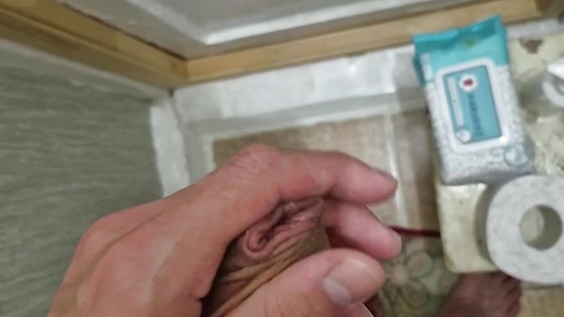 Oooof - video by yong_gu cam model