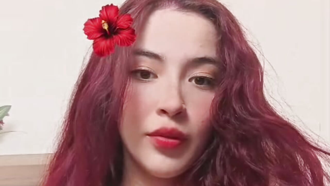 hi guys ❤ - video by angela_pg1 cam model