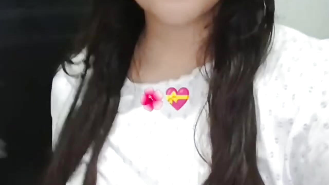 kisses - video di scarlett_montoya modella di cam