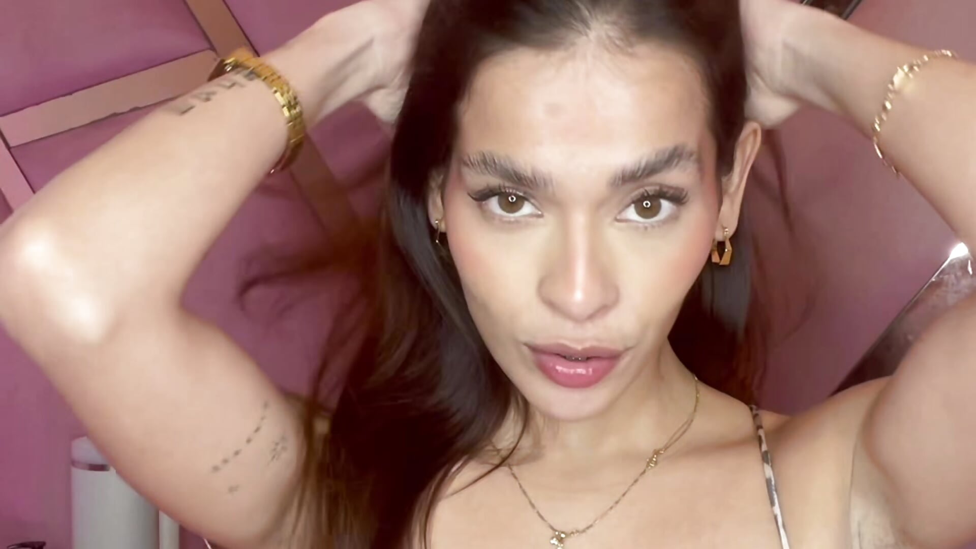 A little kiss for you ❤️ - ক্যাম মডেল Esmeraldalcl-এর ভিডিও