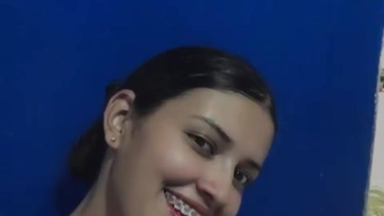 1000006890 – video modela na kameri single_virgin