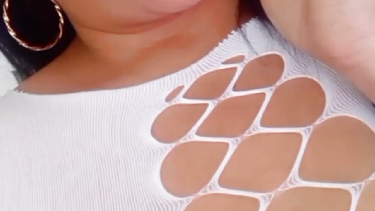 I love 🤤 - video by roxane- cam model