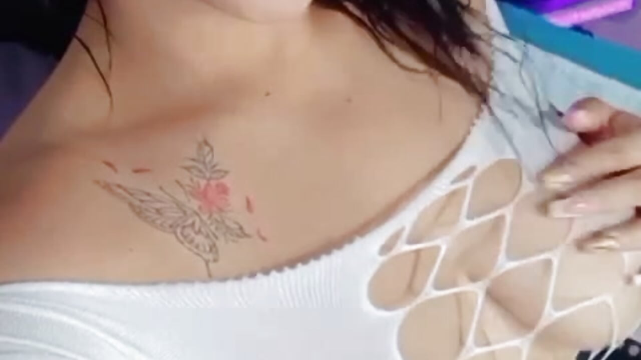 😘 Come discover my most flirtatious side - video oleh roxane- kamera model