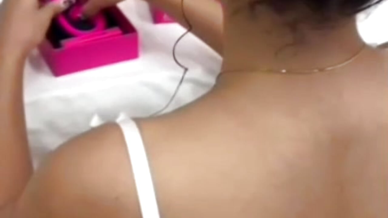 I HAVE A SUPRIISEEE 😍😍😍 - AishaAnderson 캠 모델의 동영상