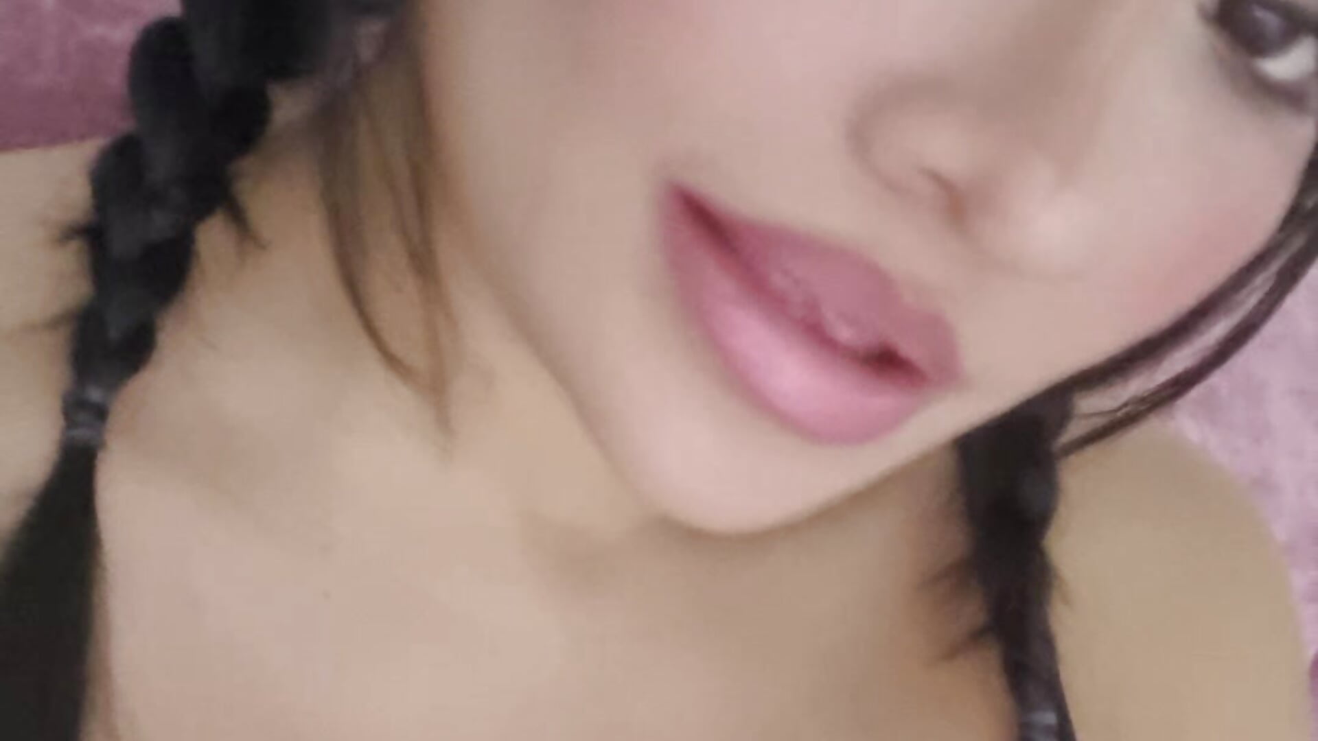 Sexy lips 💋😋 - video di lanasin_ modella di cam