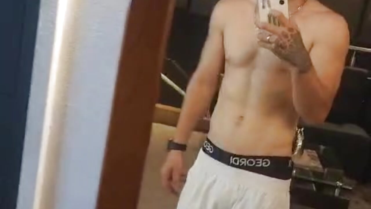 you skinny🥵 - video by Owenn_17 cam model