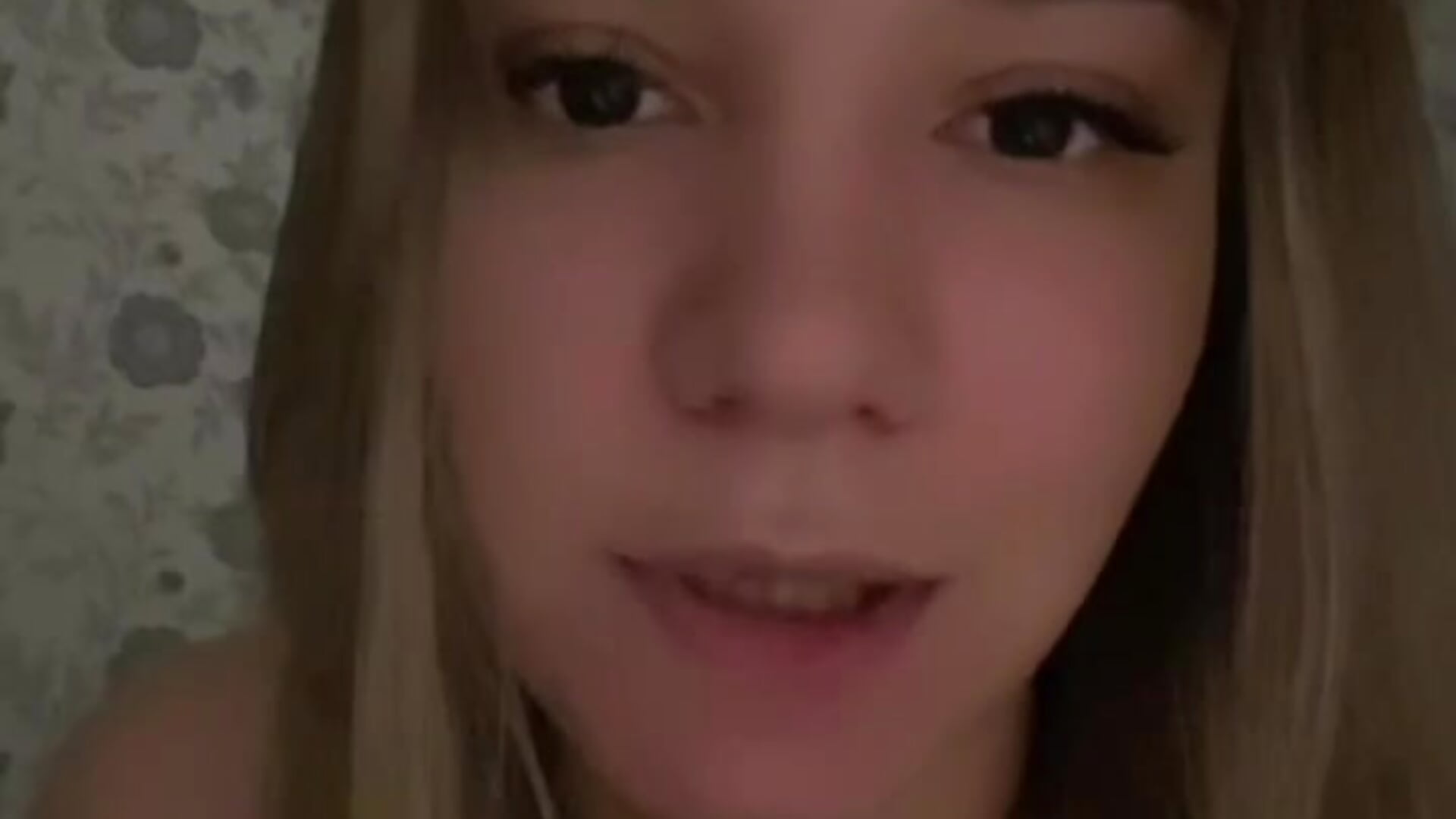 cute me - video by BrynnHolverson cam model