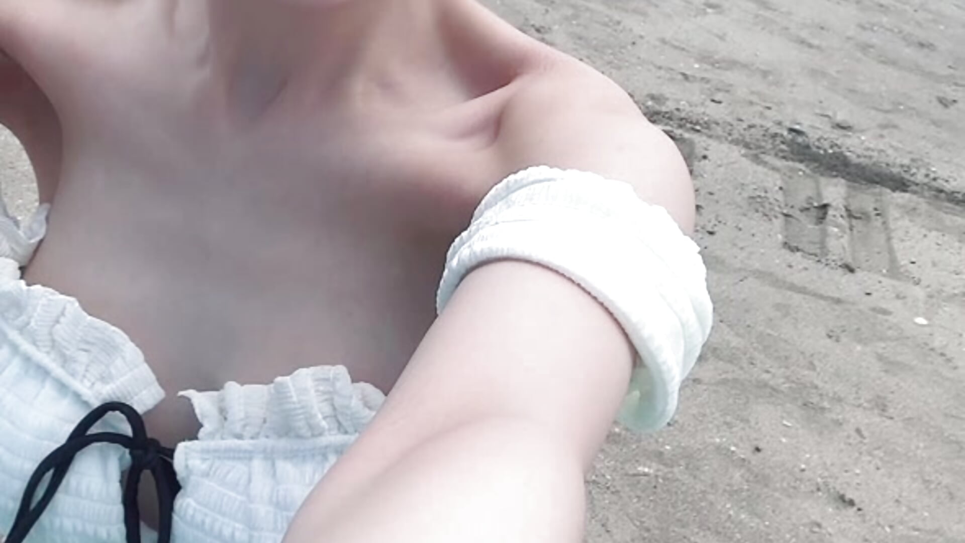 海で動画撮ってたらスカートめくってくる人いた🐬🫧‪ - video by KAEDE_JP6 cam model