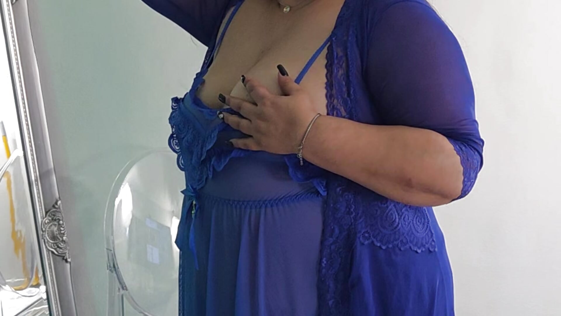 Free Tease - video by curvybellaa cam model