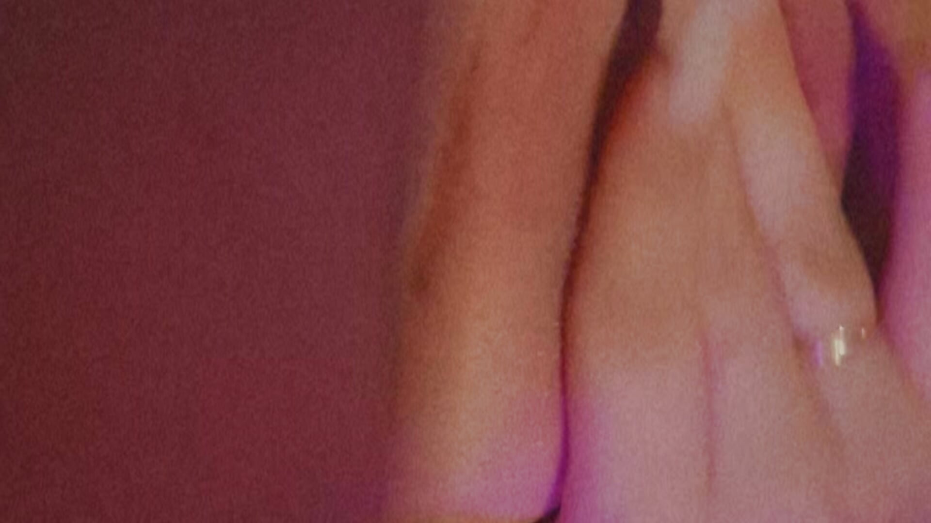 Finger fuck pussy. 😍