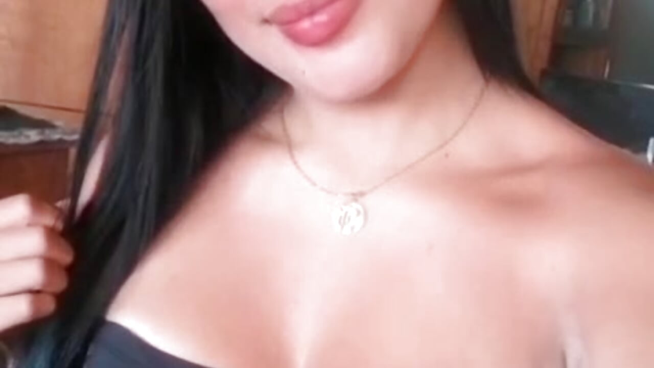 Besitos－カメラキャストのScarlett_Glows1の動画