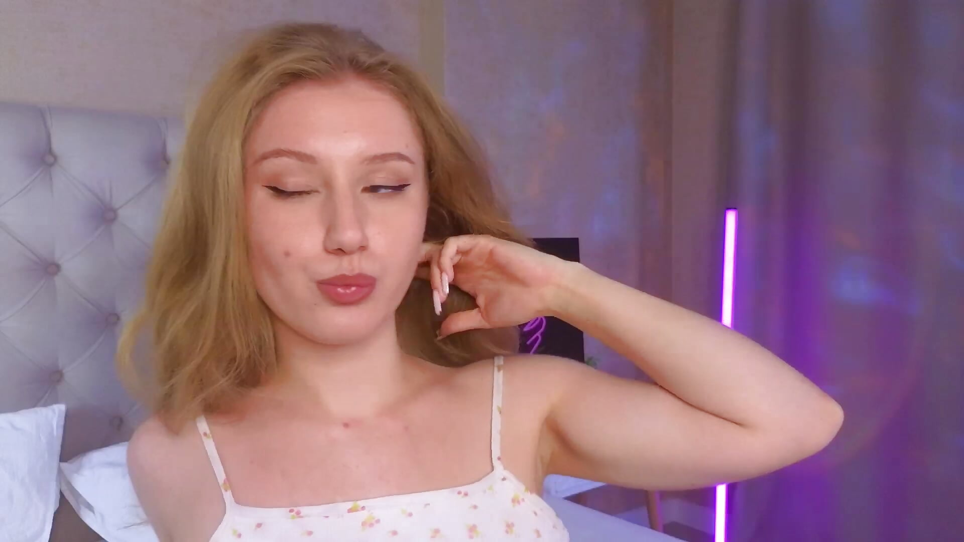 its me 💕❤💕 - video by PriscillaPowell cam model