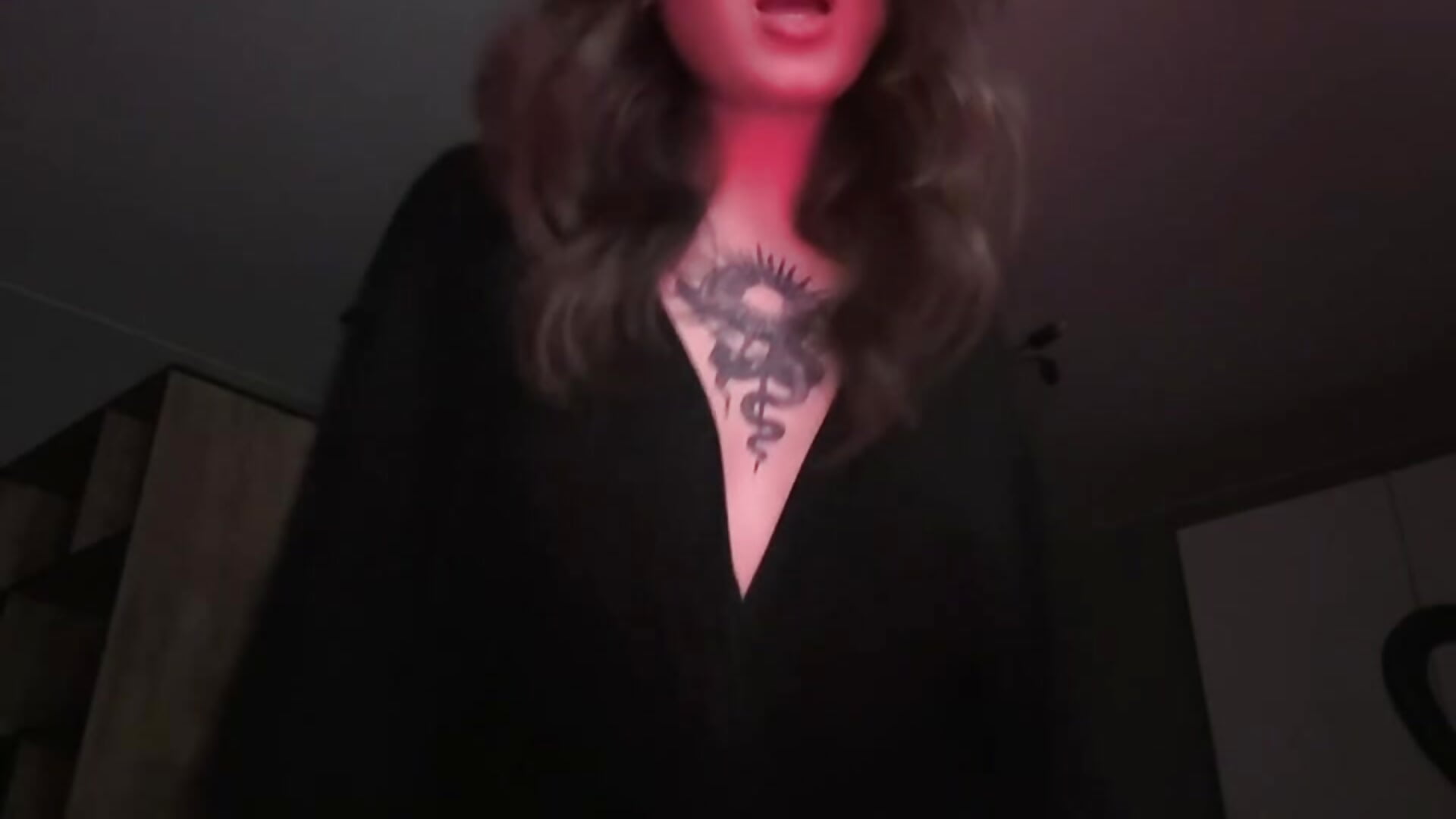 Look how this ass shake 😳 - فيديو من TinyMollys موديل الكام