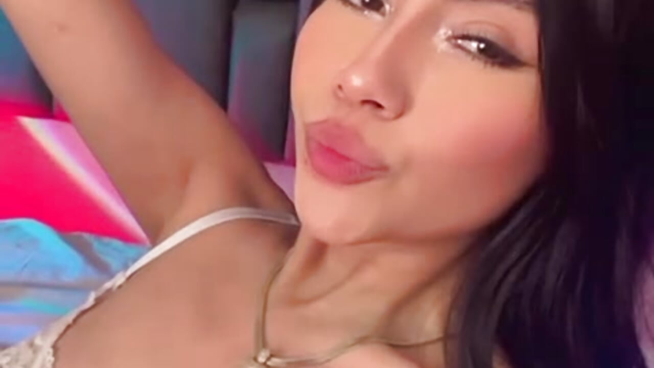 Beautiful Girl wanting a blowjob👅🤤 - video của người mẫu cam TanyaBello