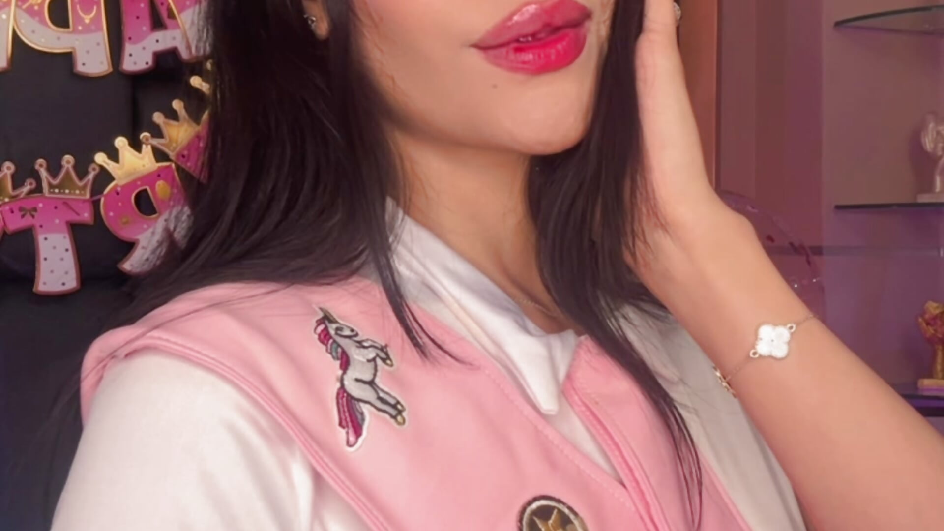 is my birthday!!! - video của người mẫu cam TanyaBello