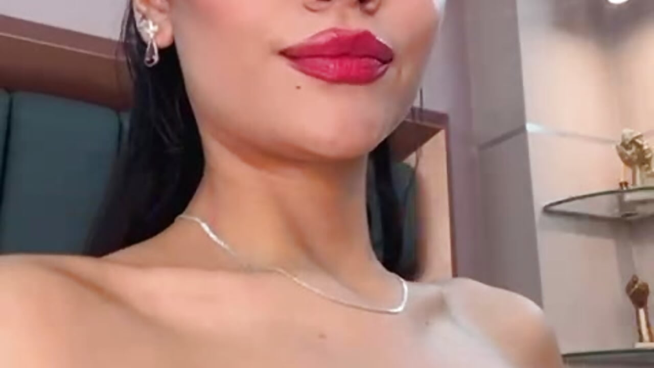 Only available for men who can put up with me😈 - video của người mẫu cam TanyaBello