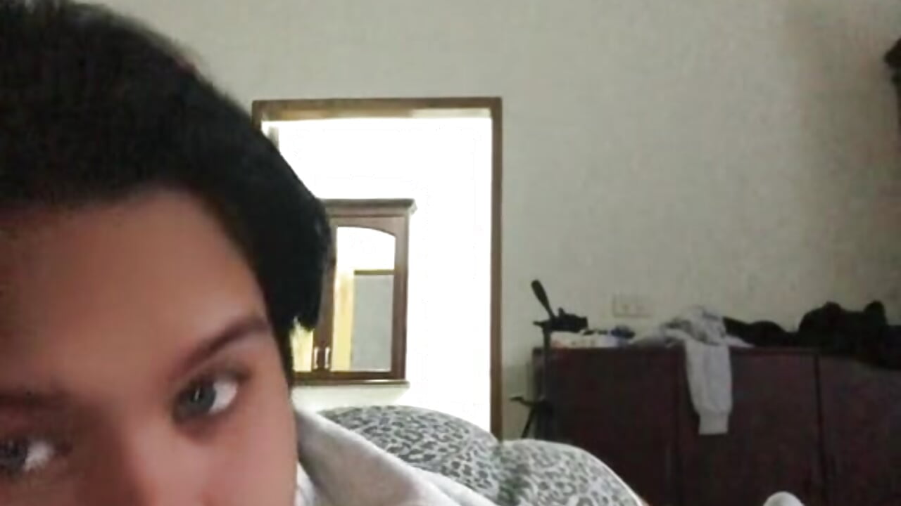 v14044g50000d25g20fog65u0ki77b3g - video by wildsnake_zoe cam model