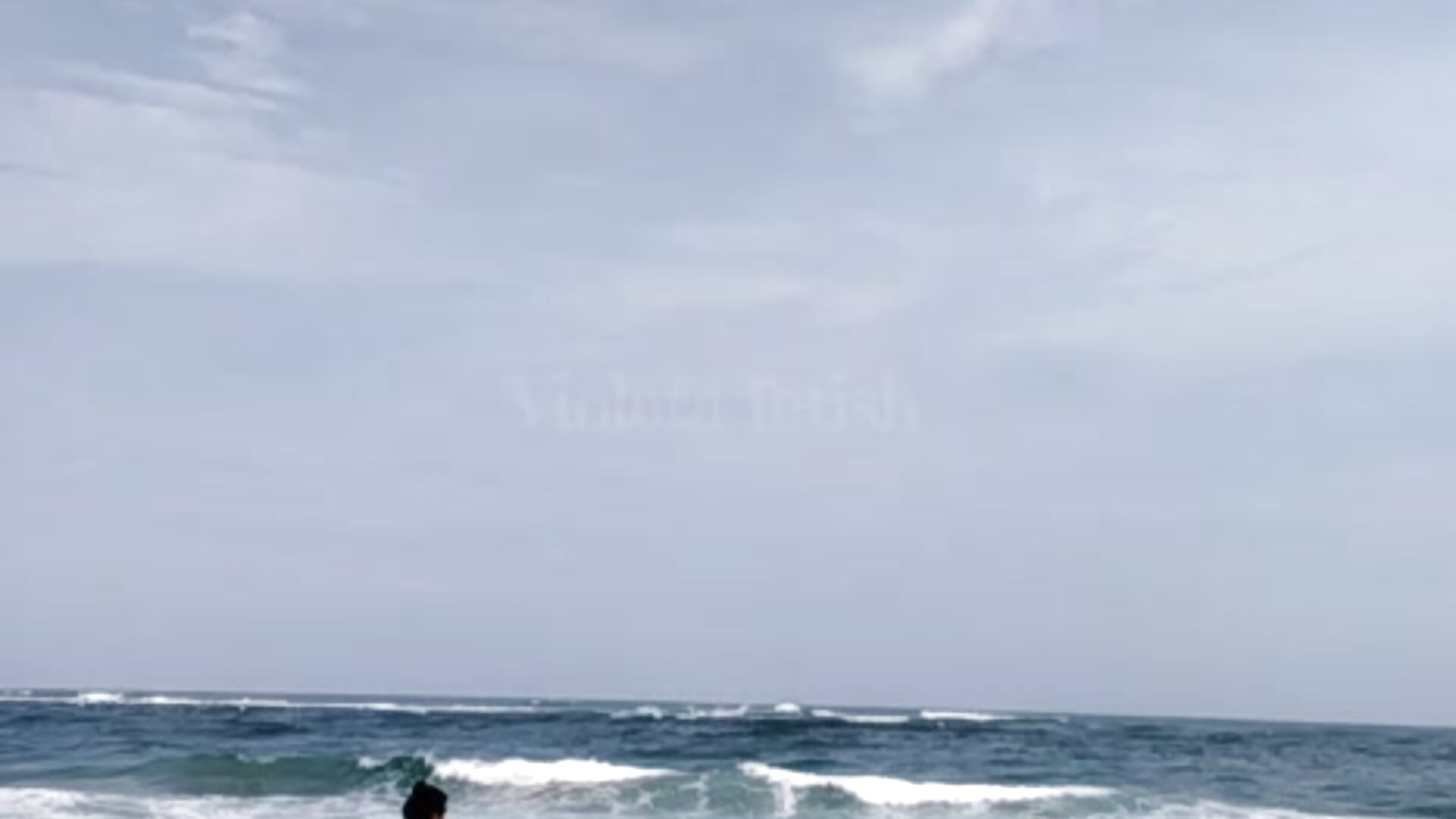 A fart and then run naked on the beach with my friend 😈