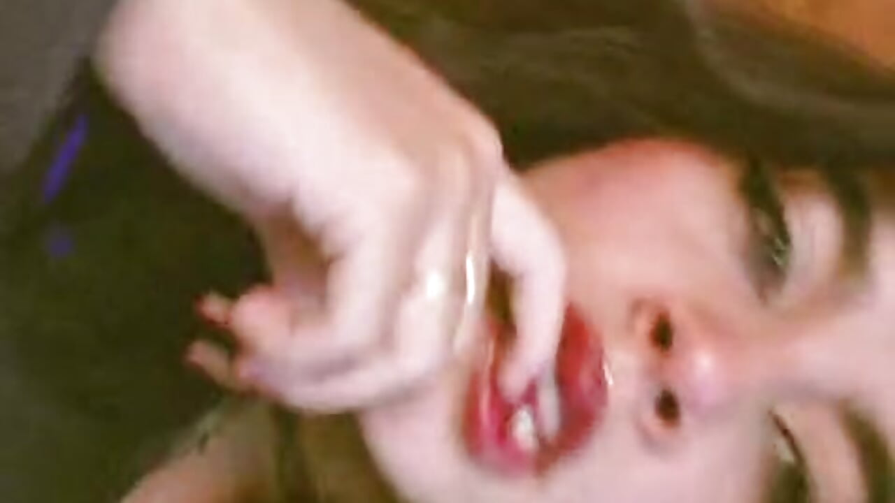 WhatsApp Video 2025-10-16 at 4,04,29 PM - video by Veronica_coxxx cam model