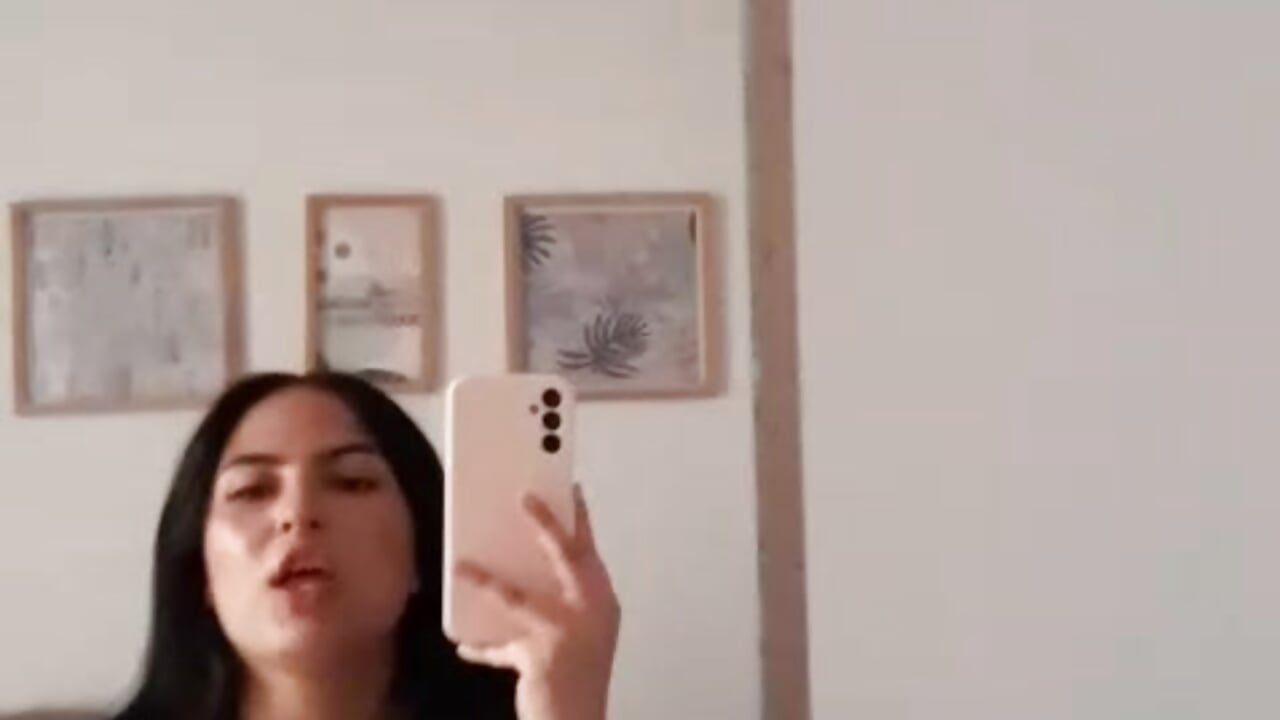 WhatsApp Video 2025-10-20 at 14,18,20 - video by AuraSky_ cam model