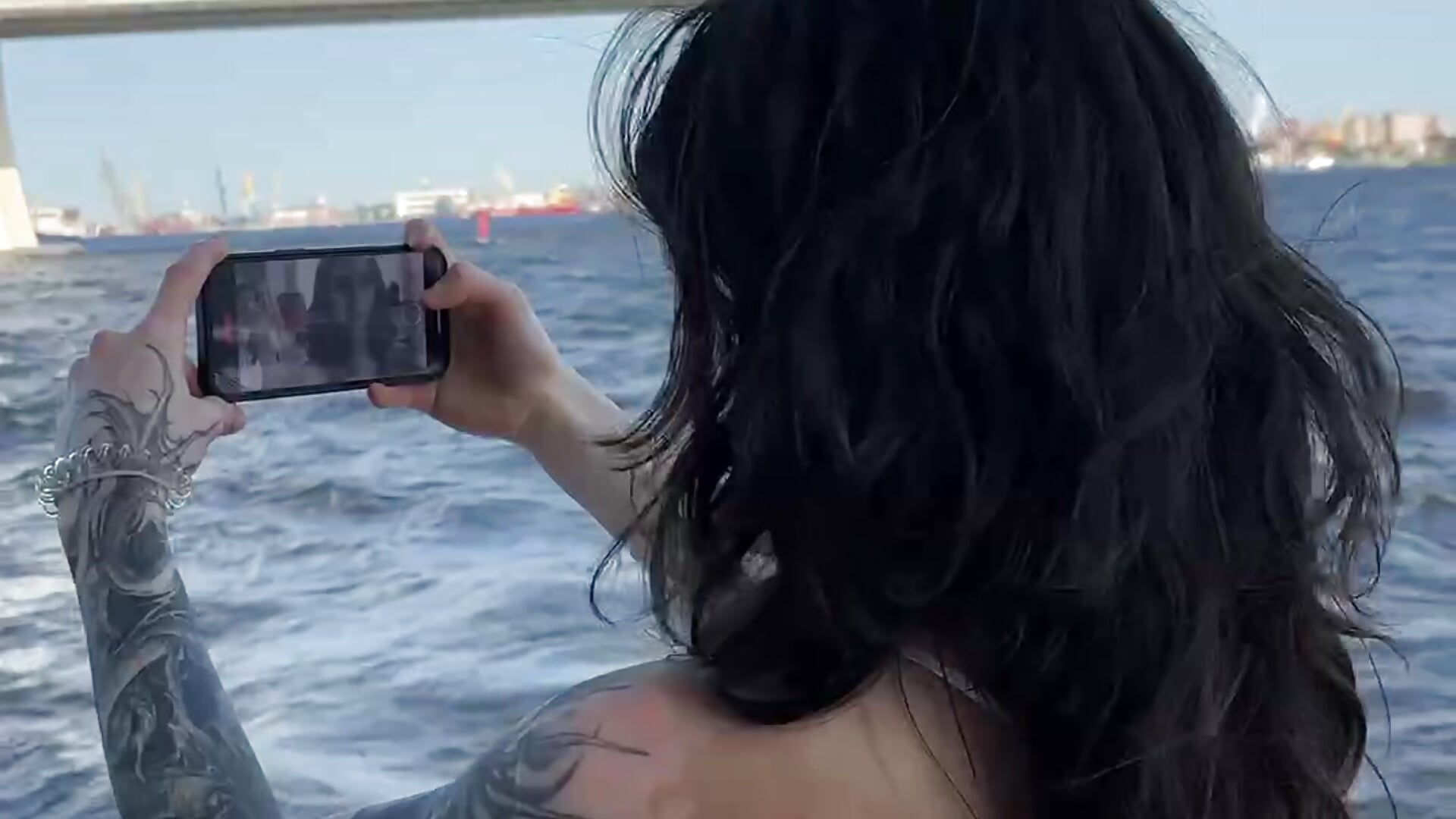 Watching the Sea 💙 - Video von Pheromoon Cam-Model