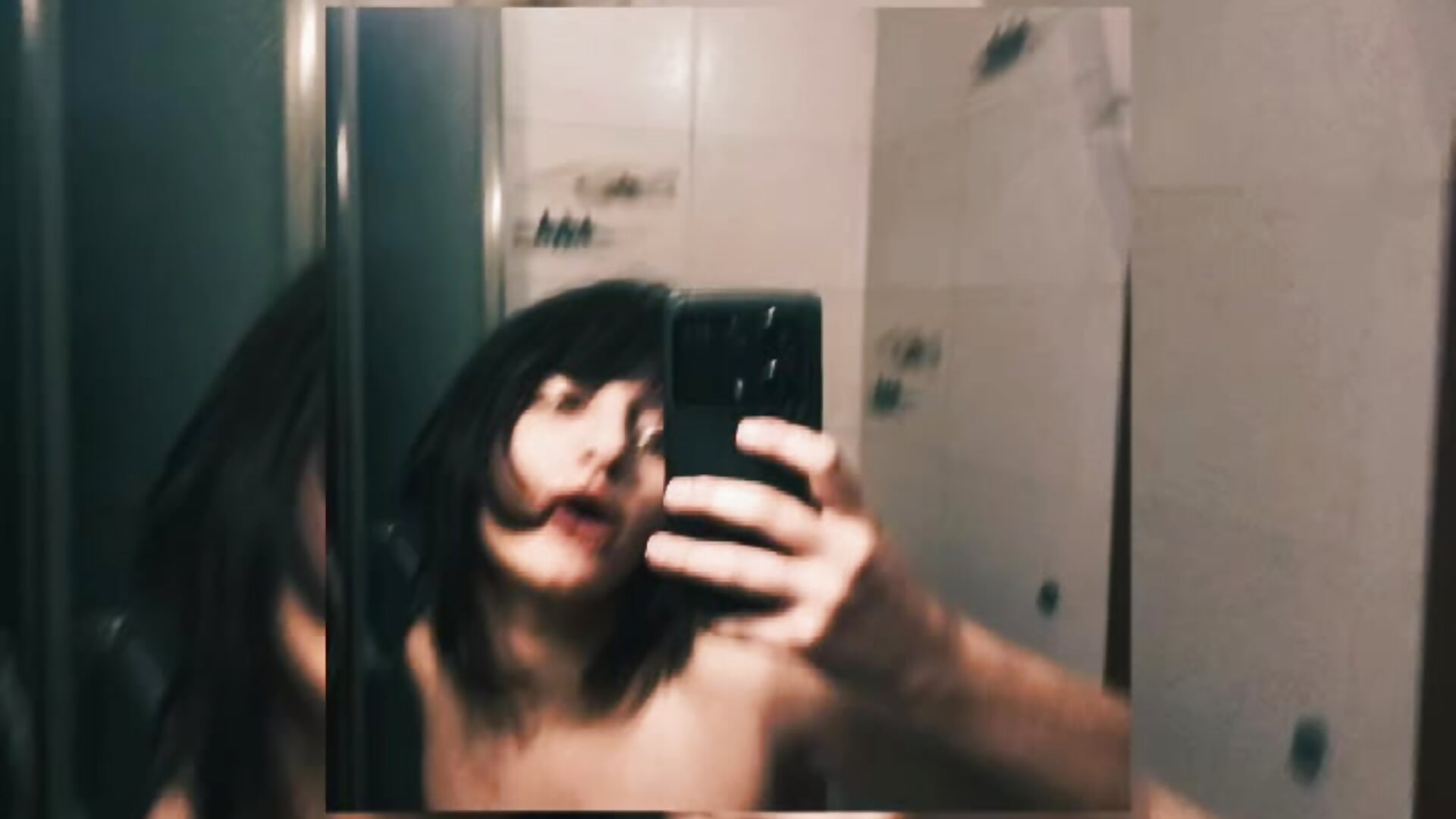 The Naked Witch - video oleh A_Skyy kamera model