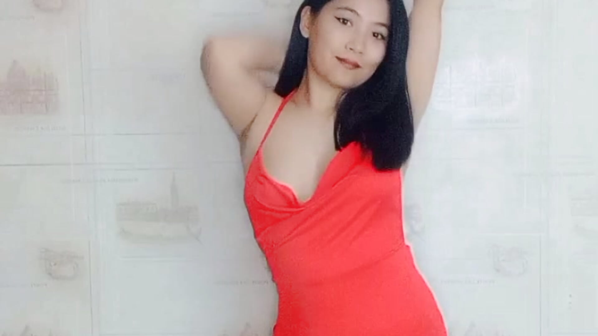 new dress)－カメラキャストのLinneaHylesの動画