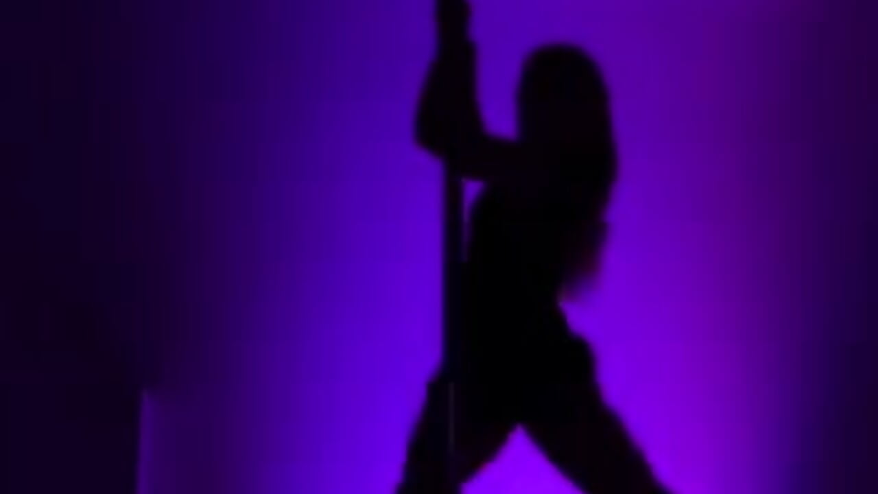 v24044gl0000d31iev7og65gm2apf11g - video by SofiaaMaria cam model