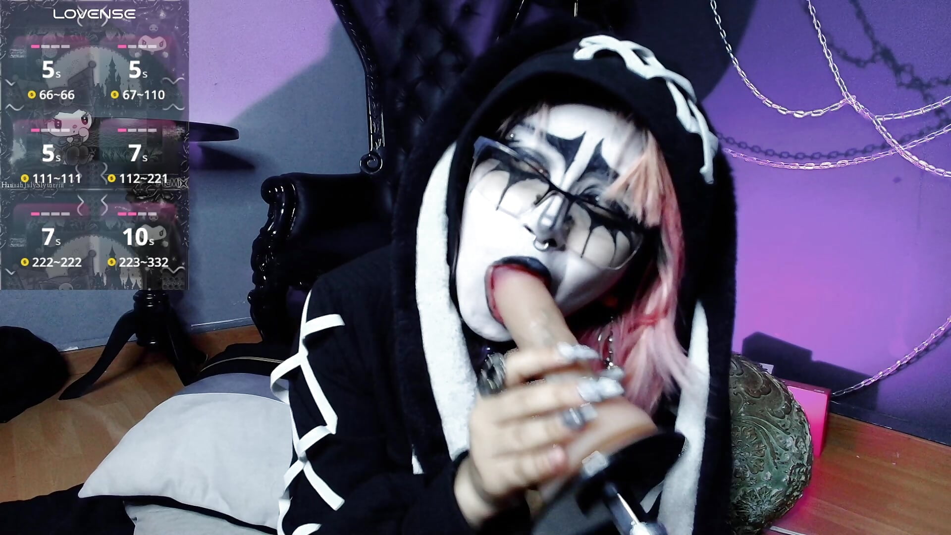 My first goth blowjob with a fuck machine⚰️