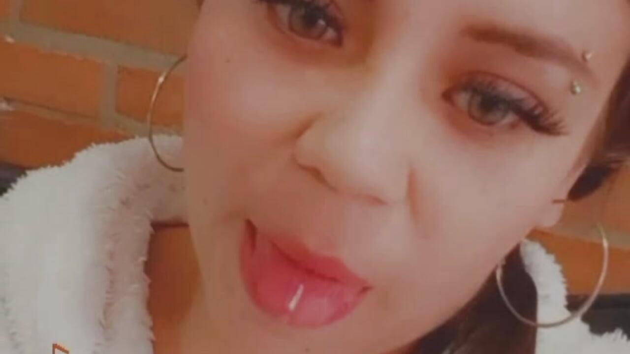 8036AC68-CB44-4D6C-BBCA-B2A7FB2D7893 - video by Dul-ci08 cam model