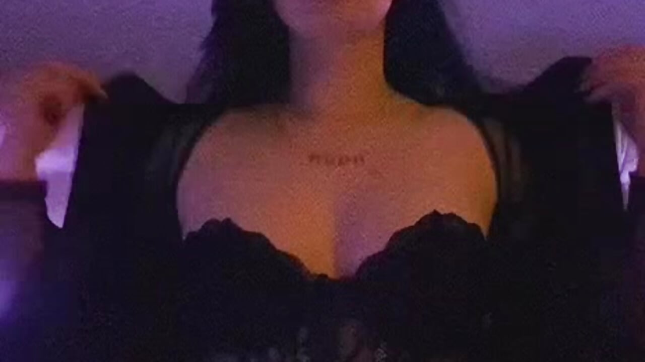 feel me - video od modelky/modela Kirunya