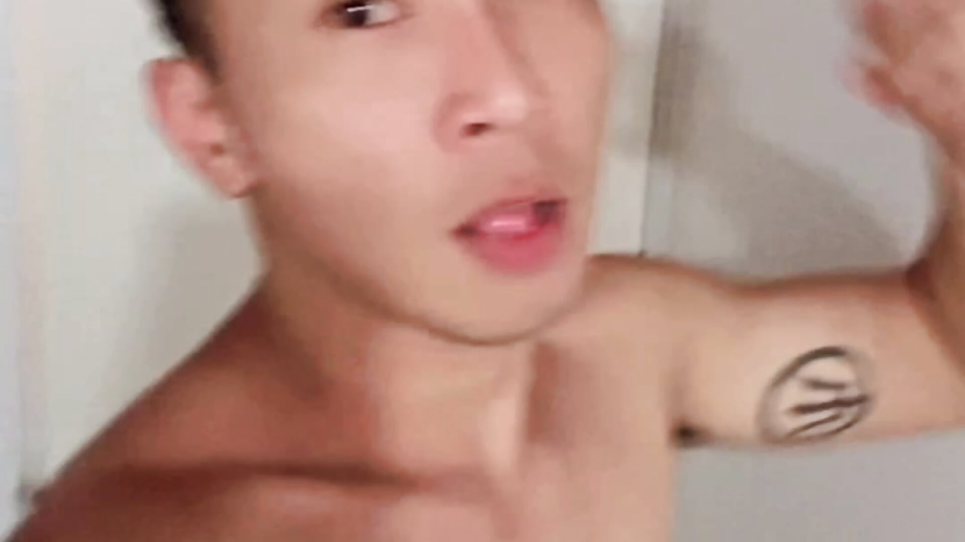 just b4 action - video by VinceKat cam model